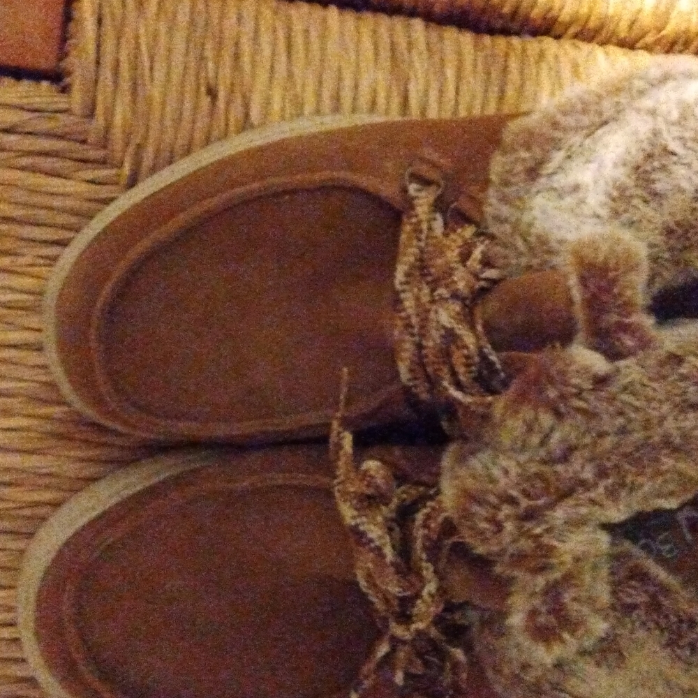 Shoes - Picture 6 of 7
